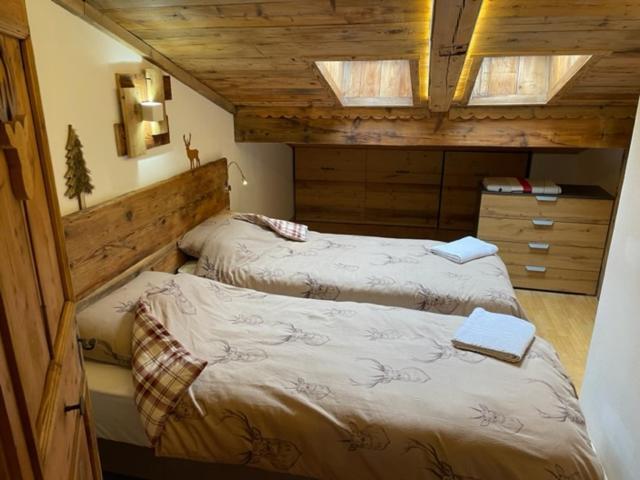 Calore Di Una Casa Di Montagna กัมปีเตลโลดีฟัสซา ภายนอก รูปภาพ