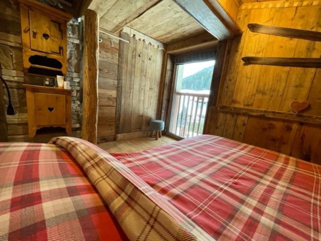 Calore Di Una Casa Di Montagna กัมปีเตลโลดีฟัสซา ภายนอก รูปภาพ